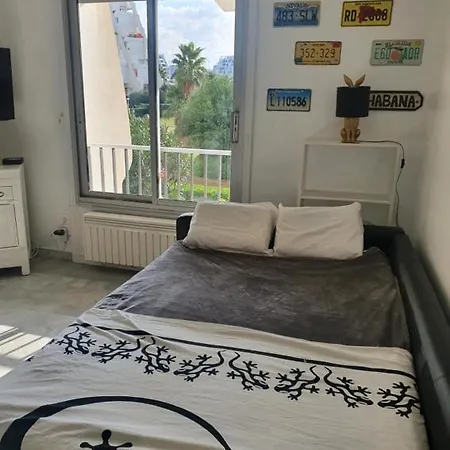 Joli Studio, Pyramide, Parking Apartment