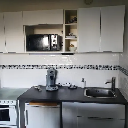 Apartamento Joli Studio, Pyramide, Parking
